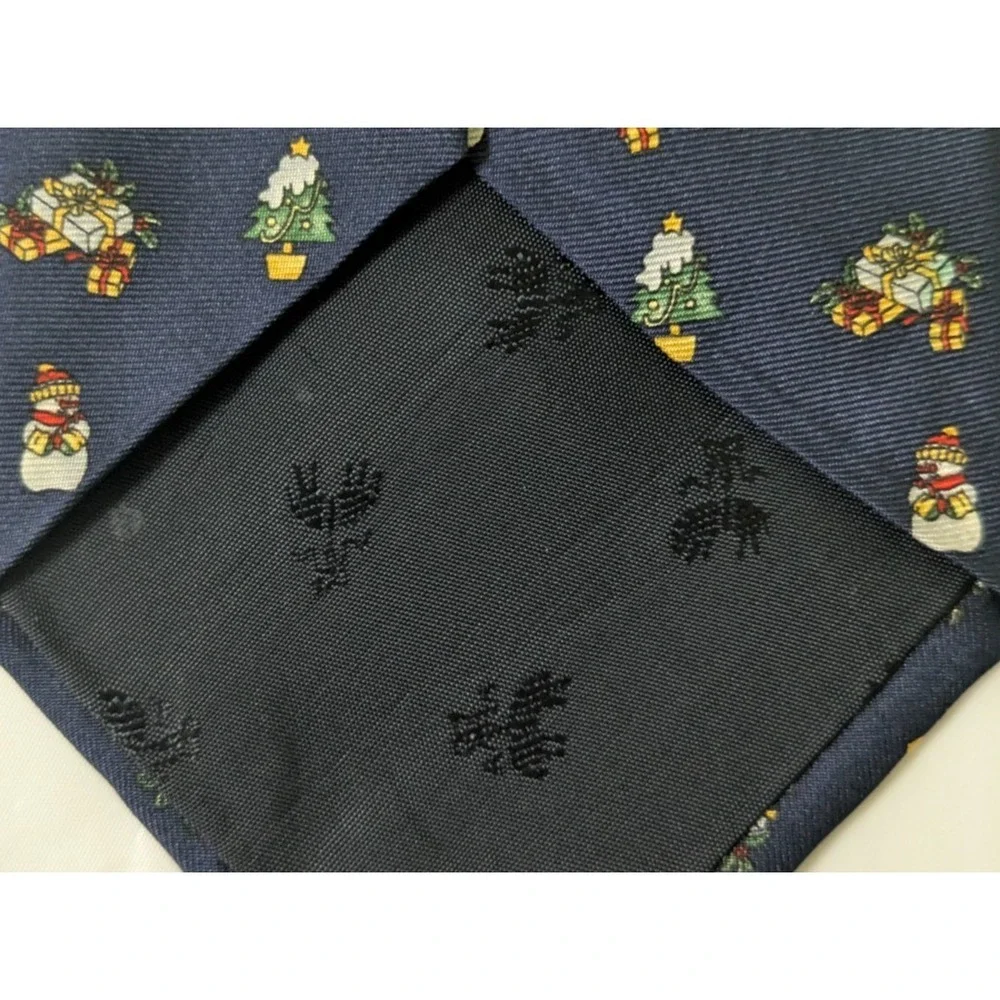 Men's Navy Holiday Pattern Silk Tie